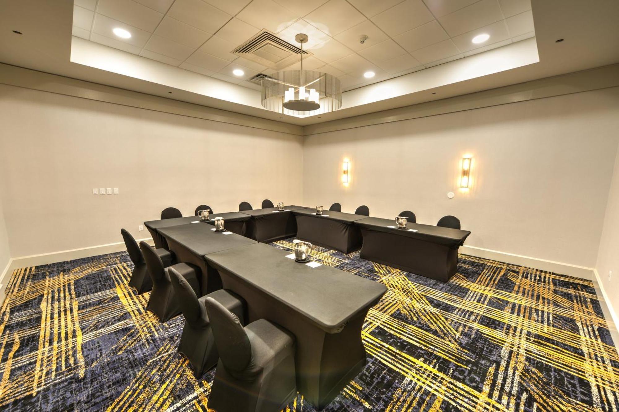 Crowne Plaza Airport By Ihg Hotel Jacksonville