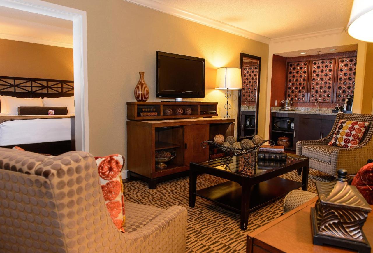 Hotel Crowne Plaza Airport By Ihg